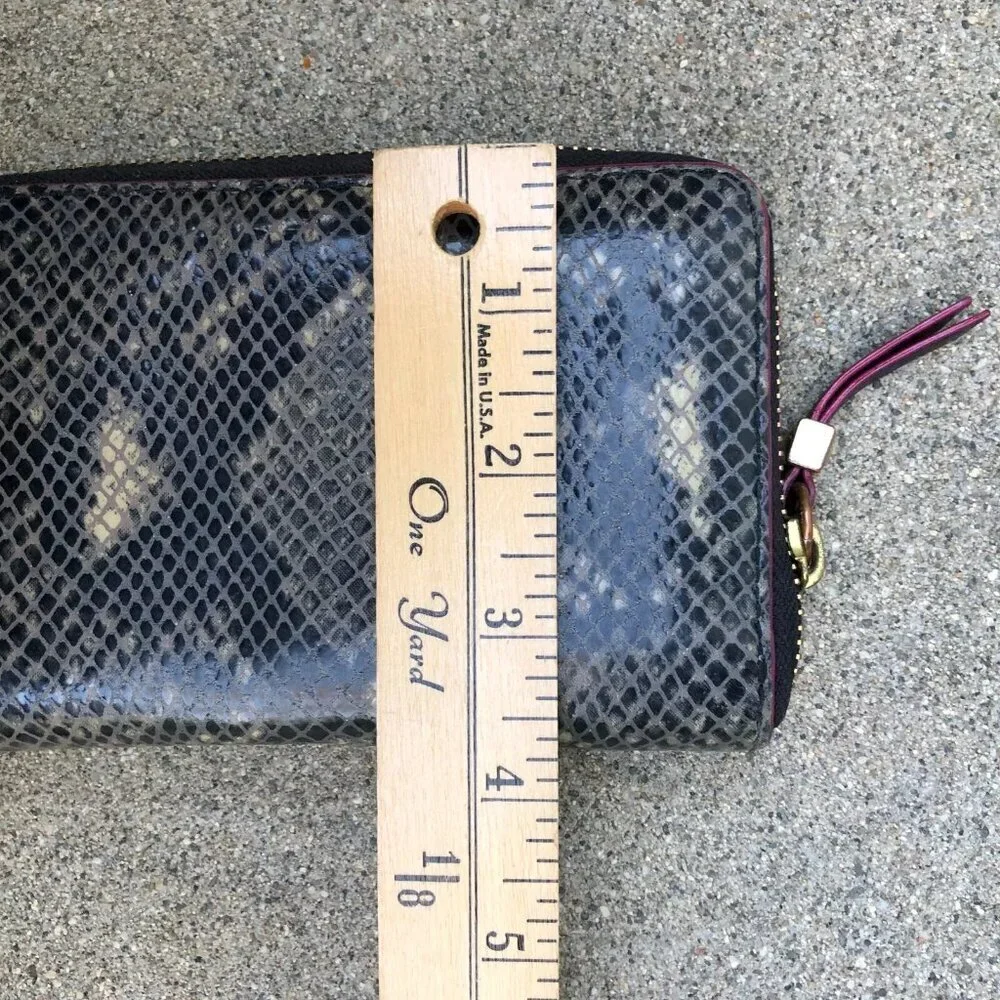 STELLA & DOT Faux Snakeskin Wallet Womens Zip Around Clutch 6" x 3.5"​​​ - Picture 11 of 11